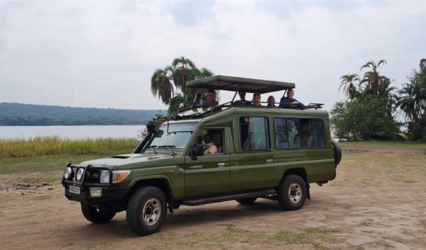 Working of car rental company in Rwanda