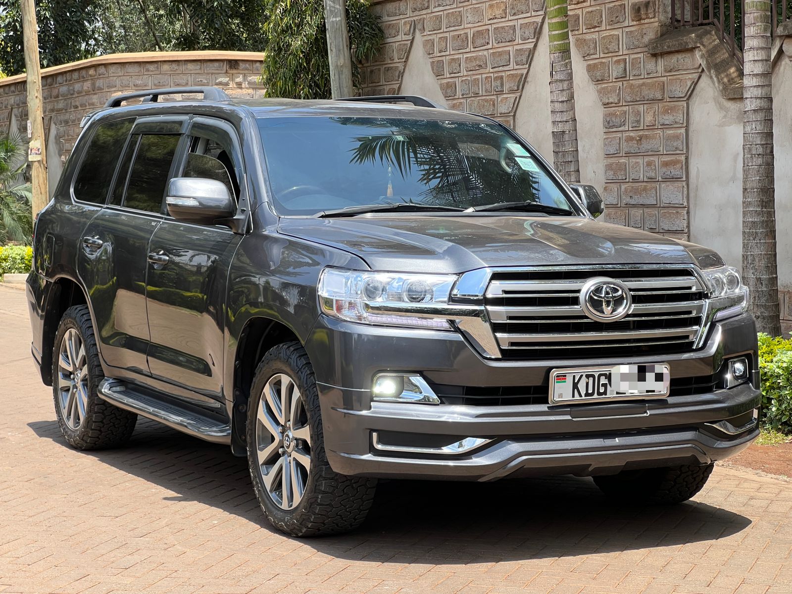Best SUV Rentals in Rwanda: Toyota Prado, RAV4 & Land Cruiser
