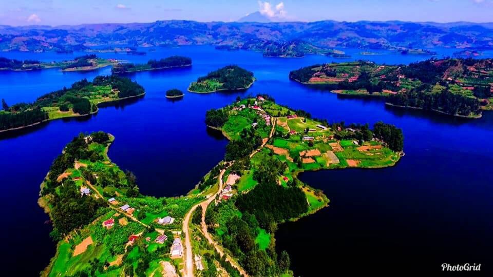 Lake Bunyonyi 