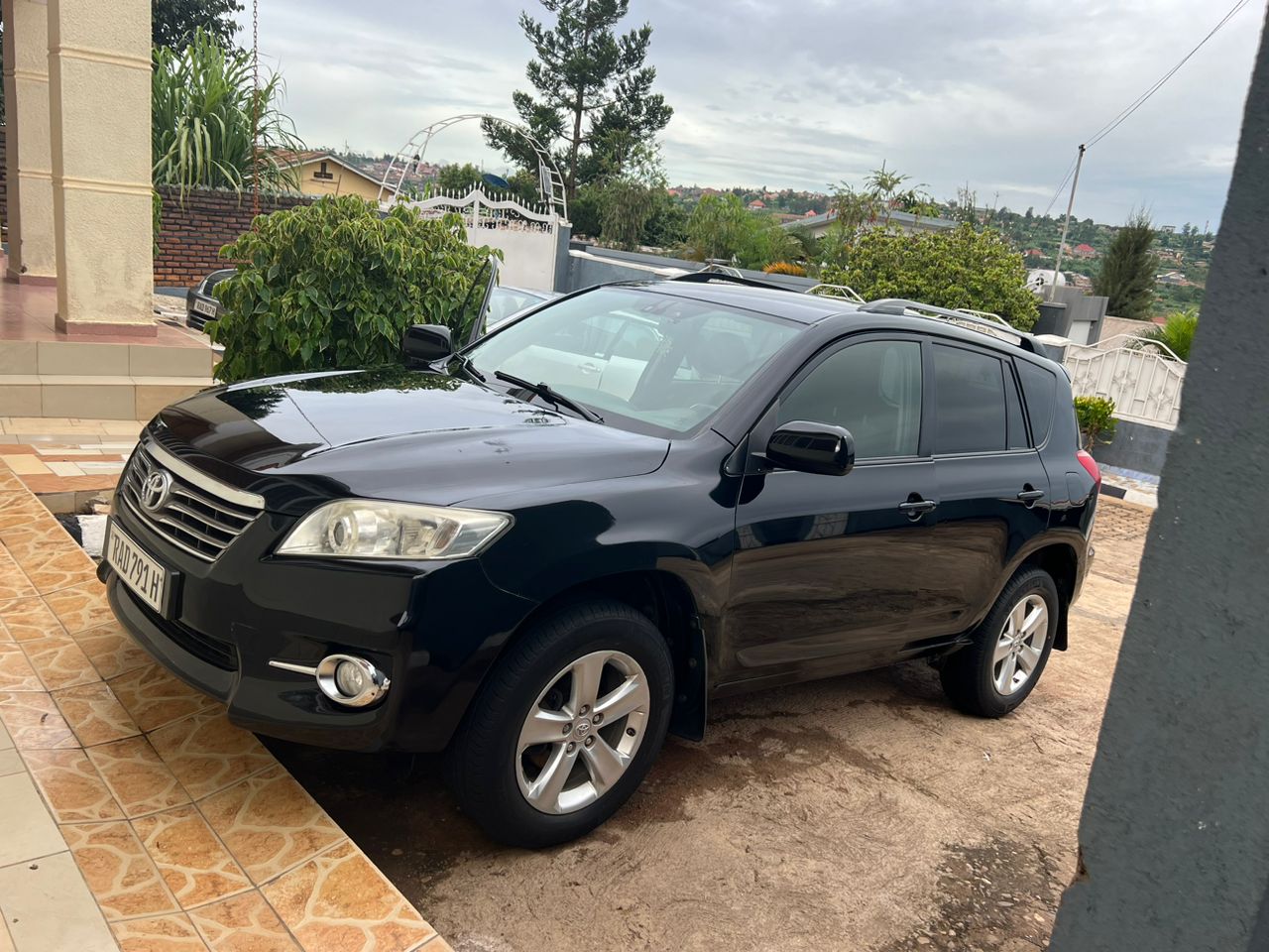 Best Car Rental for Business Travelers in Rwanda: