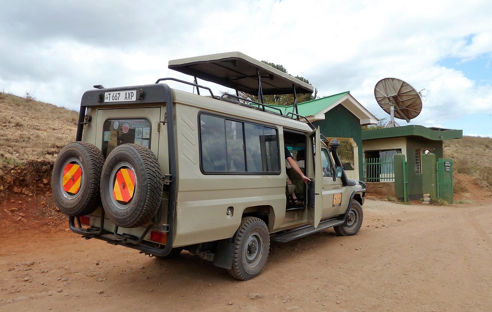 How to Book the Perfect 4x4 for Rwanda’s National Parks