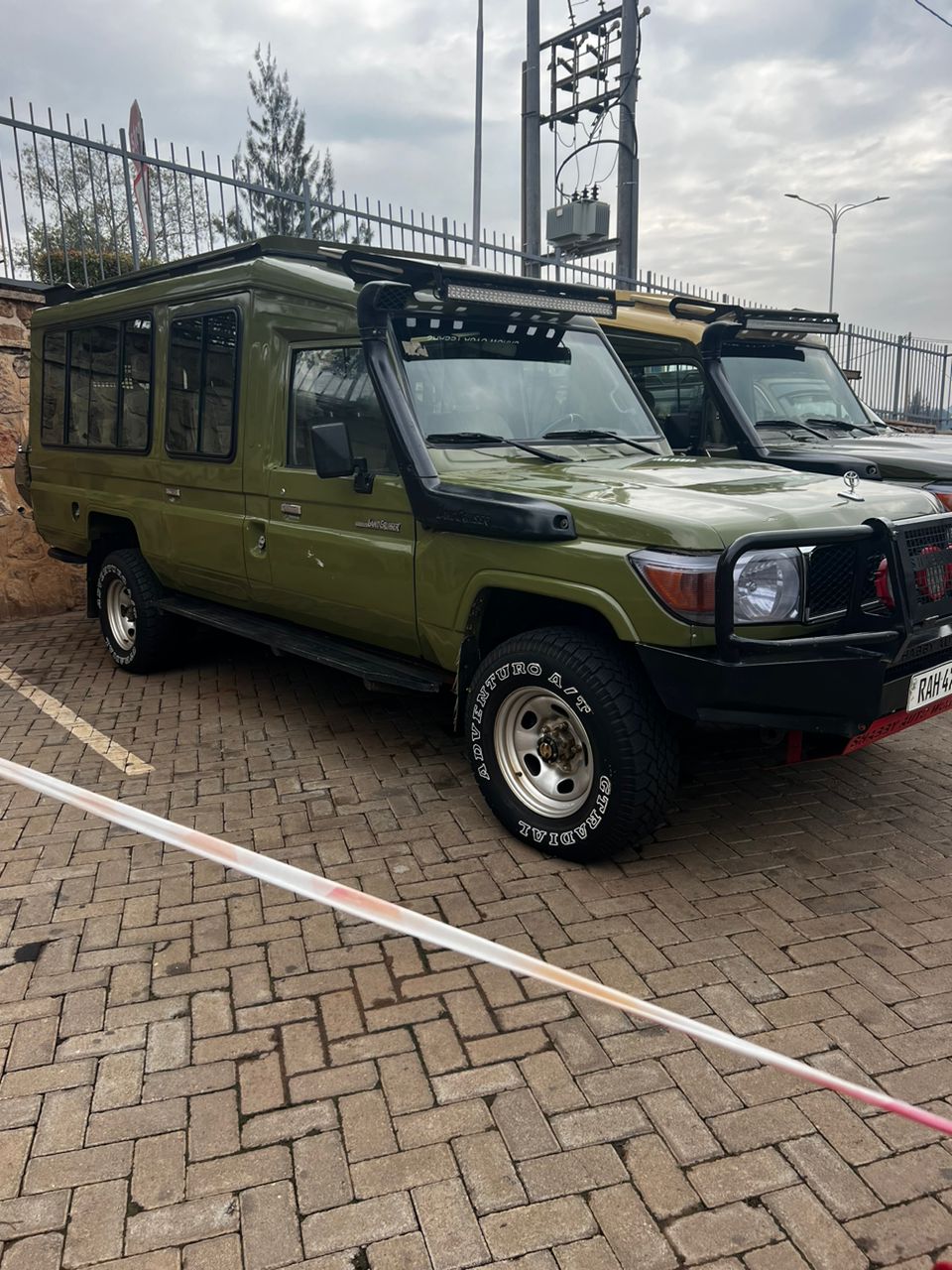 Toyota Land Cruiser safari car 4x4